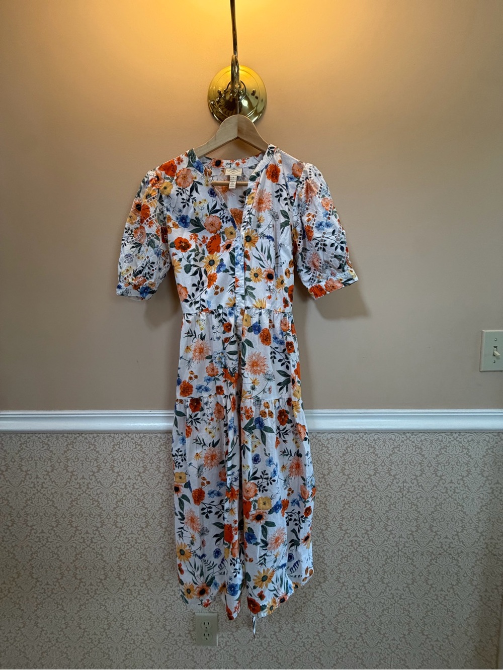 Floral Button-Front Midi Dress in White and Orange
